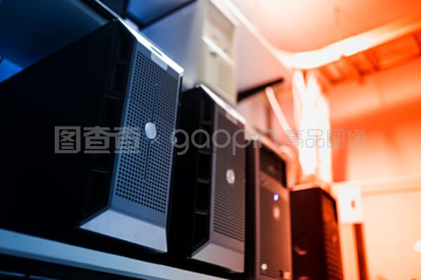 網絡服務器與云計算裝備技術服務 數字化時代的核心引擎